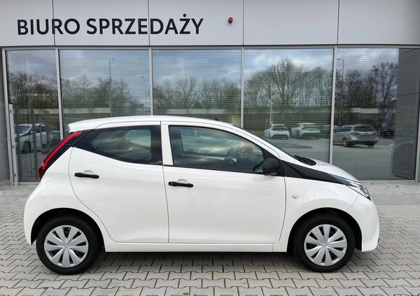 Toyota Aygo cena 36900 przebieg: 95300, rok produkcji 2020 z Nowy Staw małe 254